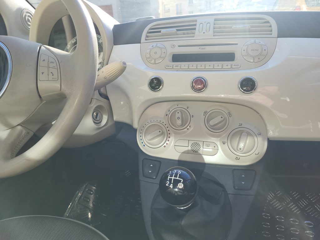 fiat_500_essence_lounge_villeneuve_le_roi_bsauto_autoradio