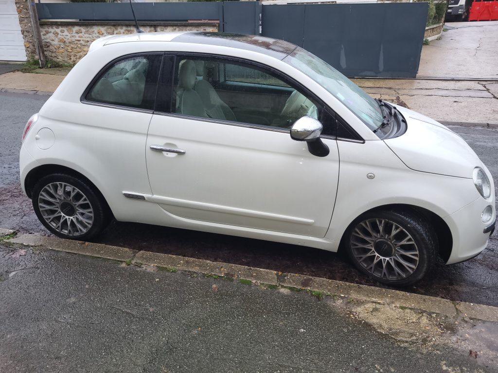fiat_500_essence_lounge_villeneuve_le_roi_bsauto_cote_droit