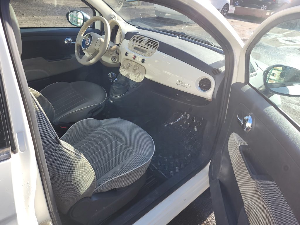 fiat_500_essence_lounge_villeneuve_le_roi_bsauto_interieur_droite