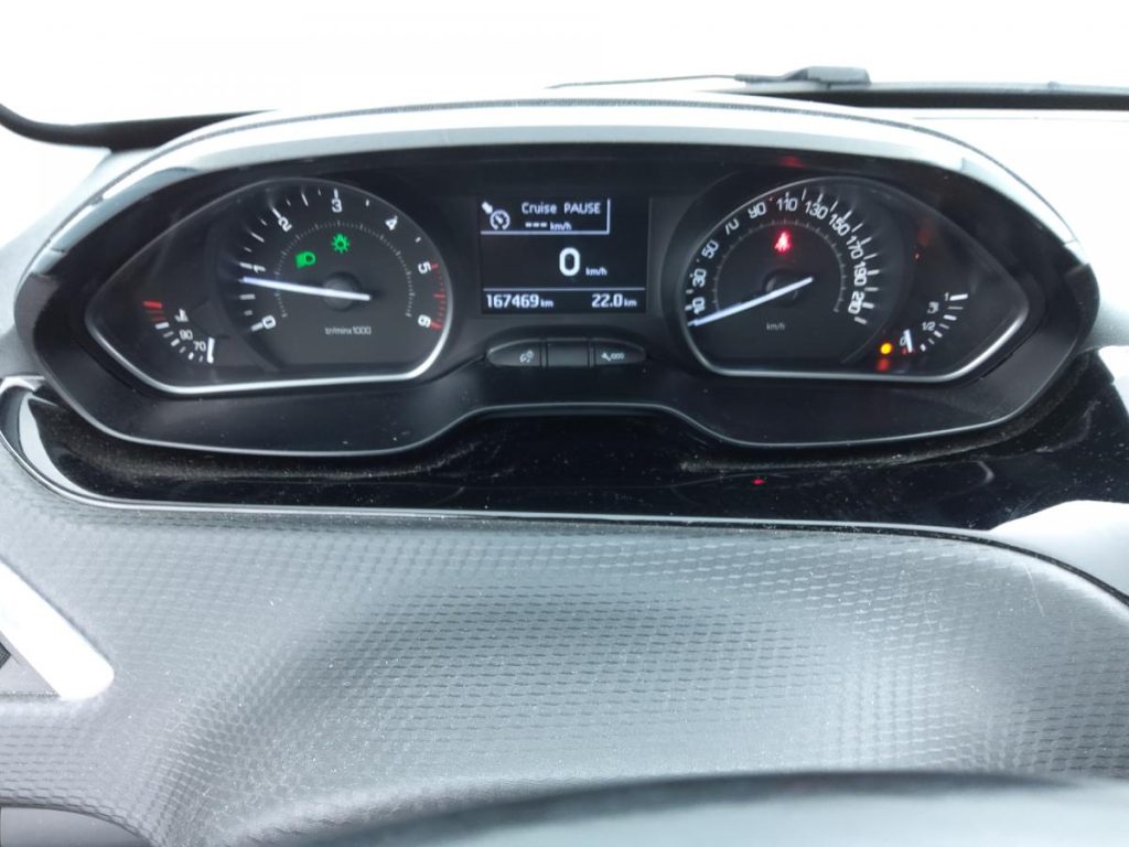 peugeot_208_allure_business_diesel_villeneuve_le_roi_bsauto_compteur