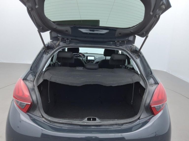 peugeot_208_allure_business_diesel_villeneuve_le_roi_bsauto_interieur_coffre