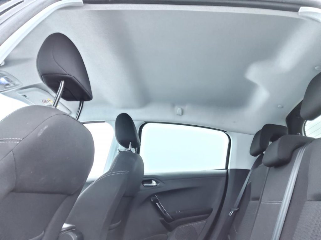 peugeot_208_allure_business_diesel_villeneuve_le_roi_bsauto_interieur_plafond