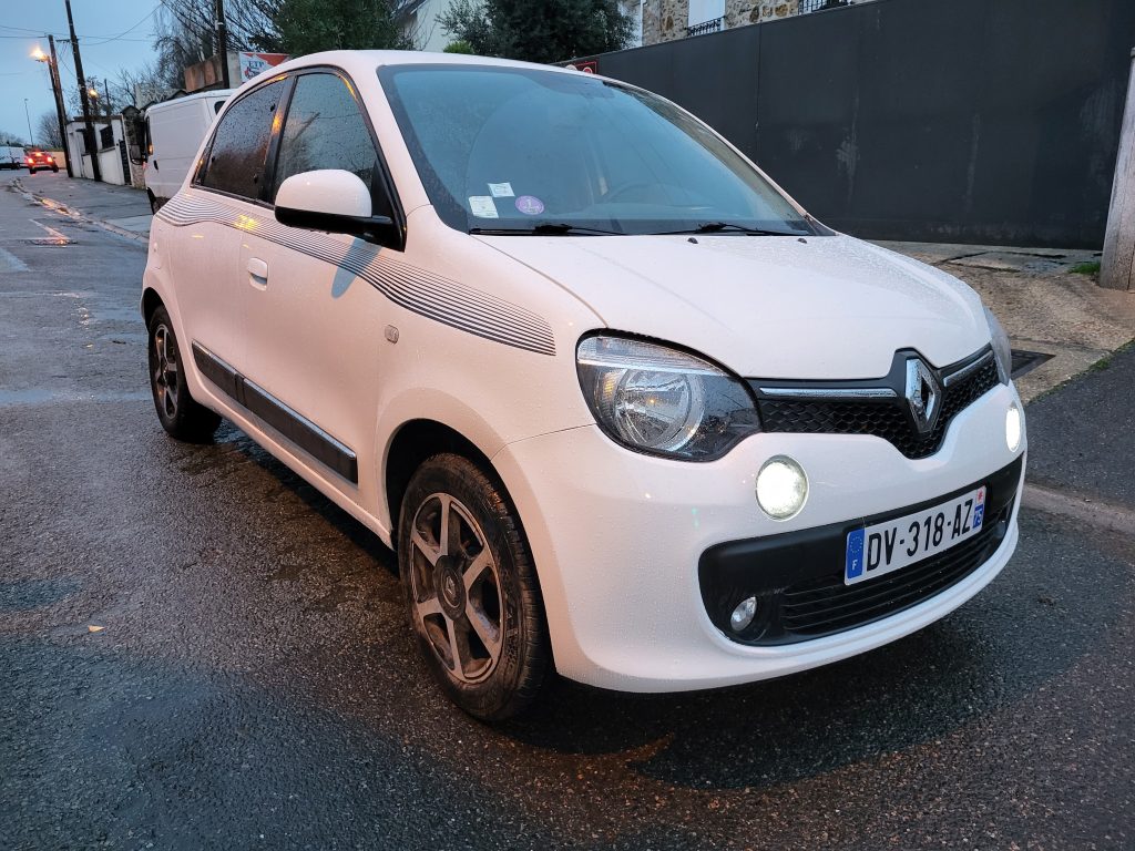 renault_twingo_3_limited_essence_gps_camera_villeneuve_le_roi_bsauto_avant_droit
