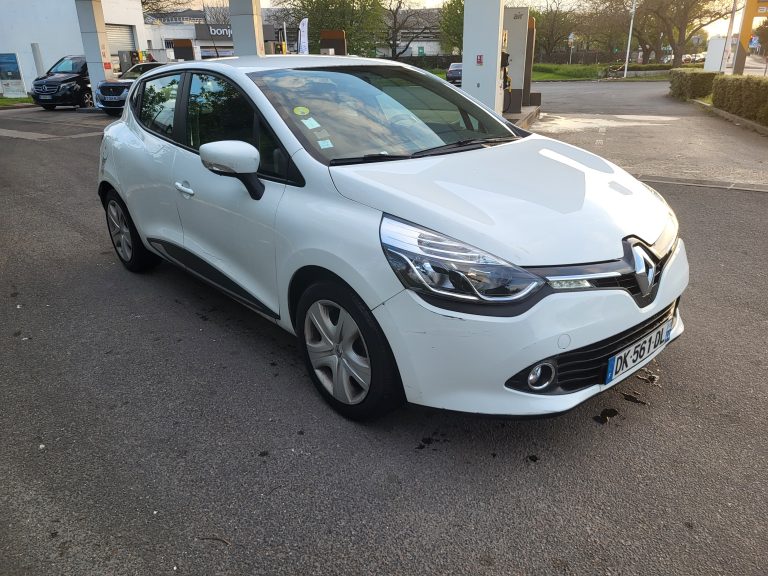 Renault_clio_4_diesel_bsauto_villeneuve_le_roi_avant_droit_2