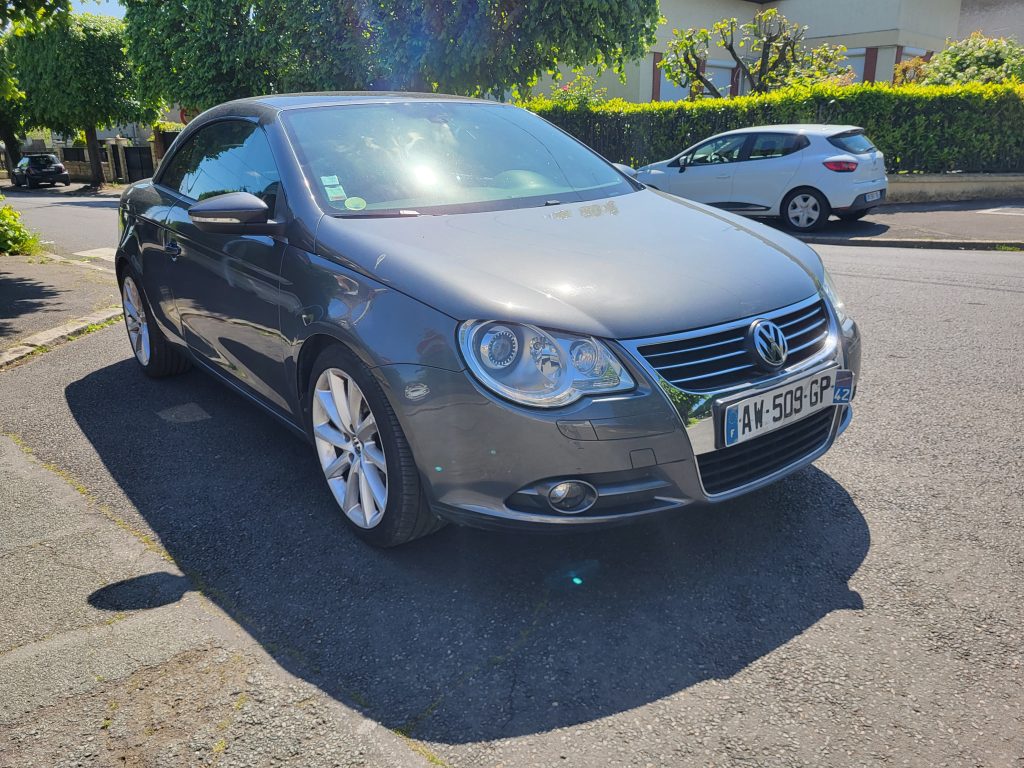 volkswagen_eos_sportline_cabriolet_3_4_avant_droit_bsauto_villeneuve_le_roi