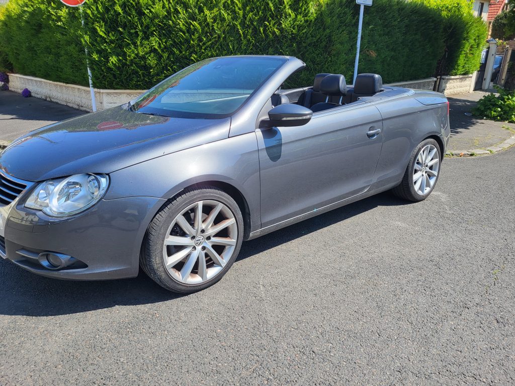 volkswagen_eos_sportline_cabriolet_avant_gauche_decapote_bsauto_villeneuve_le_roi