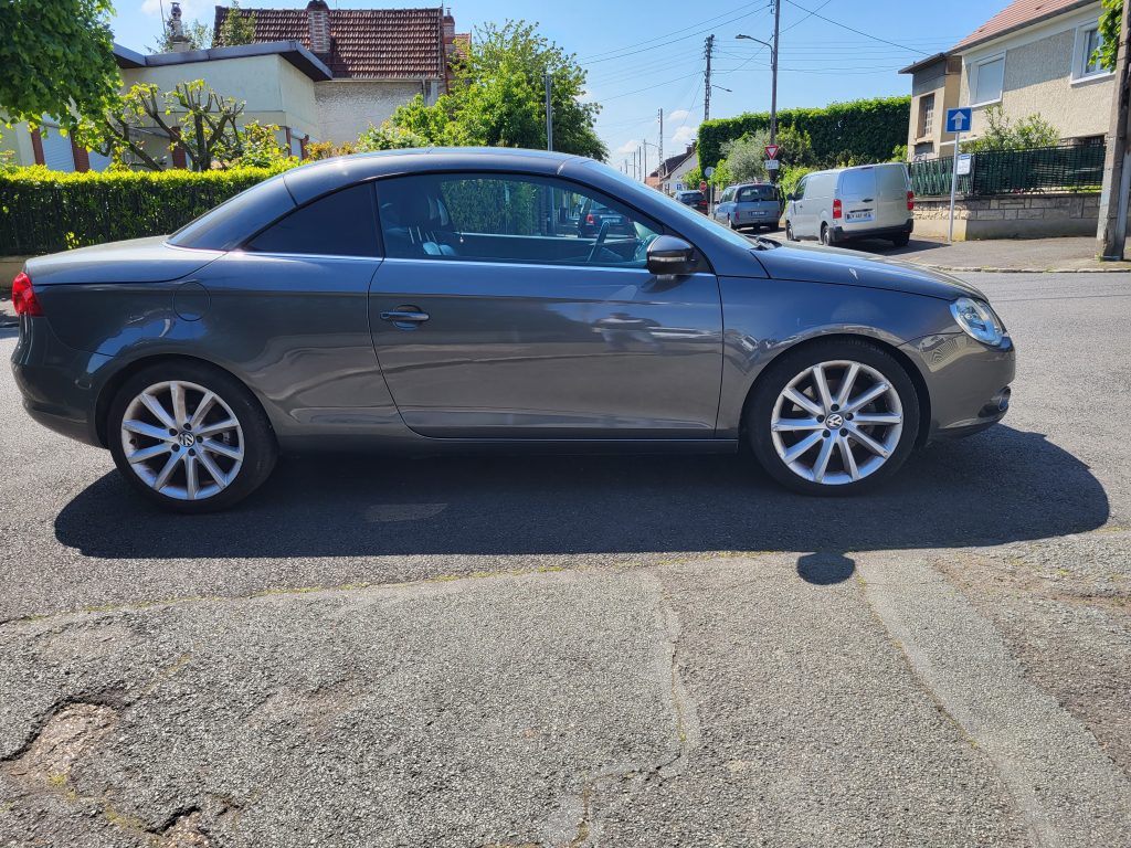 volkswagen_eos_sportline_cabriolet_droite_bsauto_villeneuve_le_roi