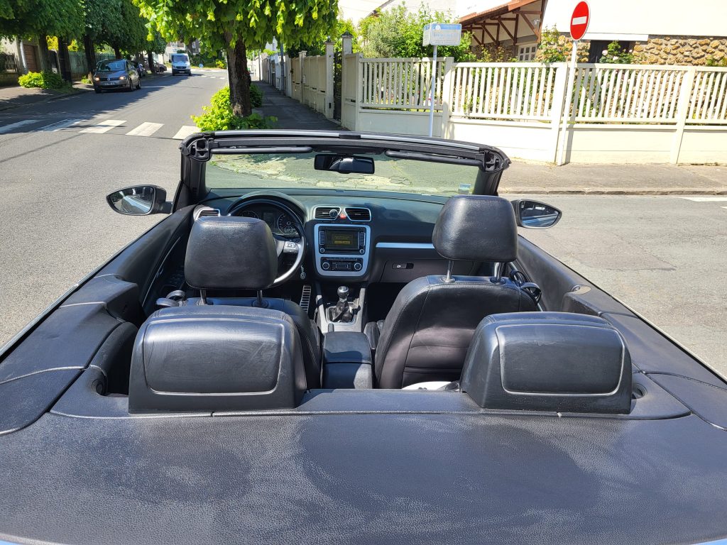 volkswagen_eos_sportline_cabriolet_interieur_decapote_bsauto_villeneuve_le_roi