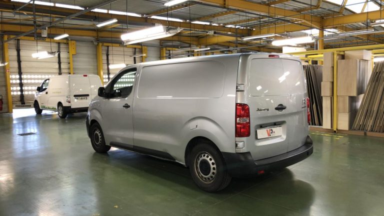 Citroen_jumpy_4_club_arriere_gauche_bsauto_mbmlocation_villeneuve_le_roi