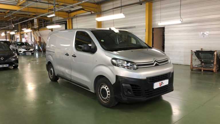 Citroen_jumpy_4_club_avant_droit_bsauto_mbmlocation_villeneuve_le_roi