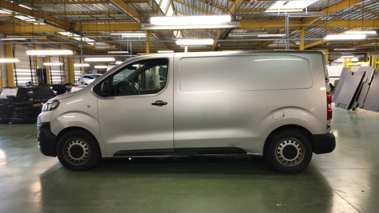 Citroen_jumpy_4_club_gauche_bsauto_mbmlocation_villeneuve_le_roi