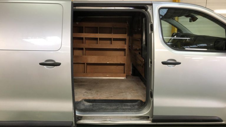 Citroen_jumpy_4_club_porte_laterale_bsauto_mbmlocation_villeneuve_le_roi