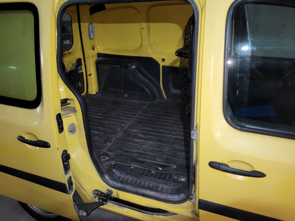 Renault_kangoo_generiqu_porte_lateral_droit_bsauto_villeneuve_le_roi