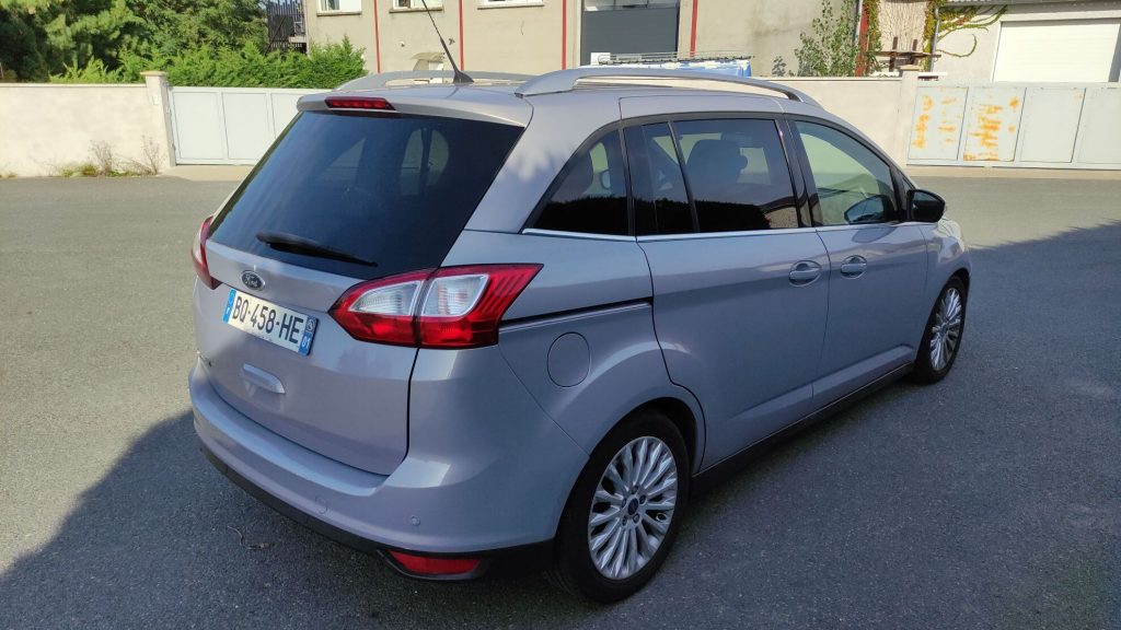 Ford_Grand_Cmax_gris_automatique_titanium_villeneuve_le_roi_bsauto_3_4_arriere_gauche