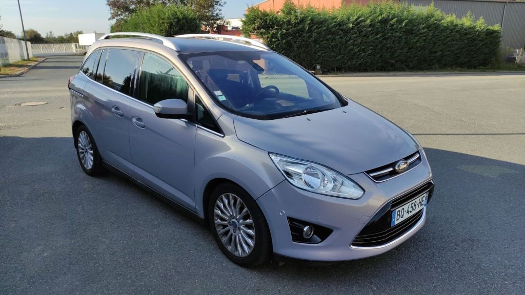 Ford_Grand_Cmax_gris_automatique_titanium_villeneuve_le_roi_bsauto_3_4_avant_gauche